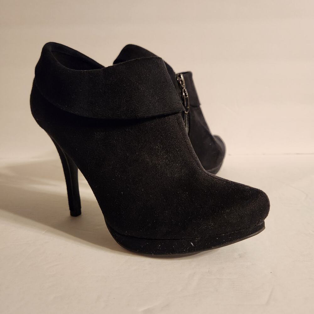 X-APPEAL Bootie Womens 7 QUINCEY Black Faux Suede Stiletto Heel Boot Romantic